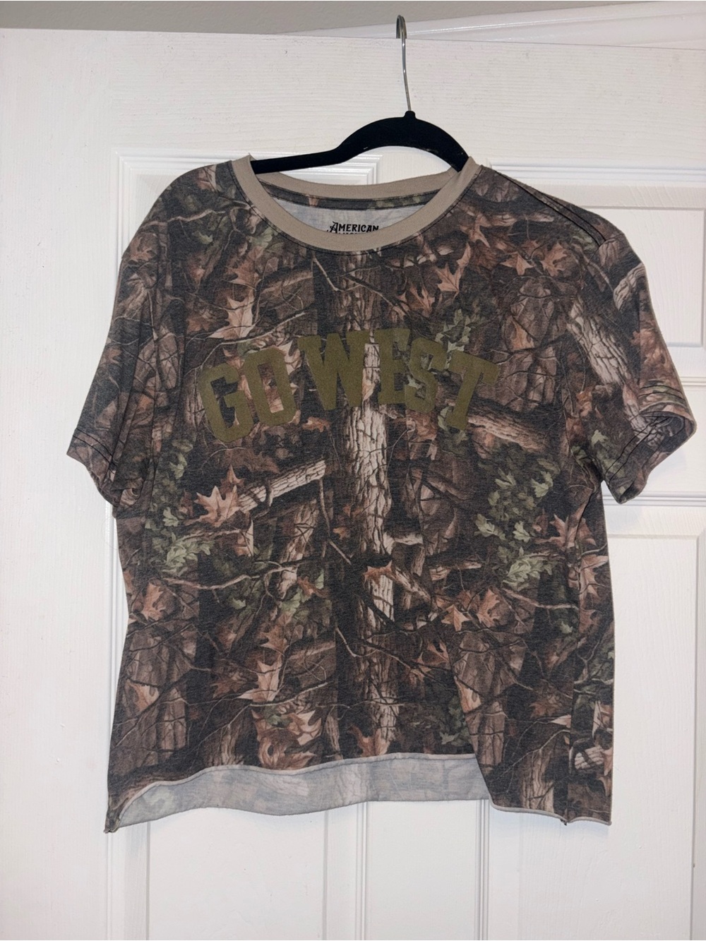 Camo 'Go West' Crop Tee - Olive/Brown